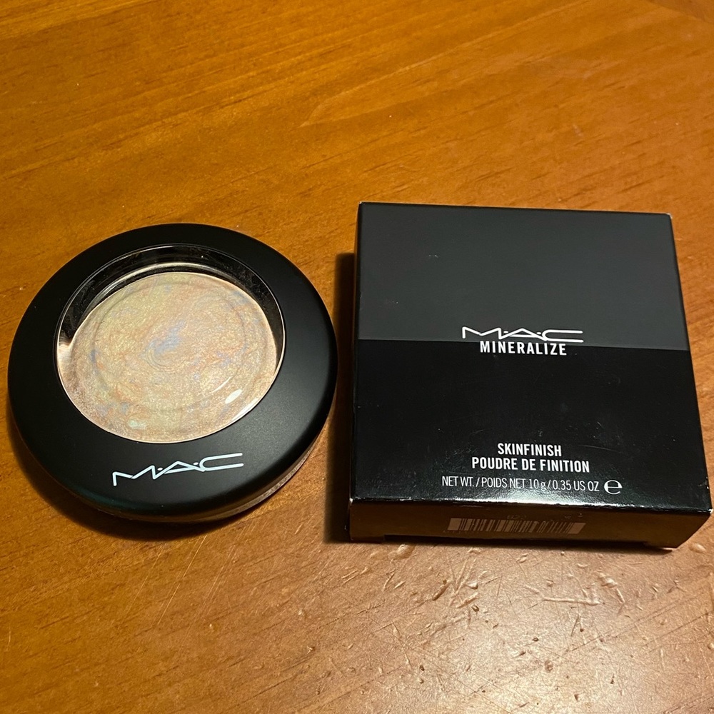 MAC Mineralize Skinfinish Powder Highlighter - Picture 4 of 17